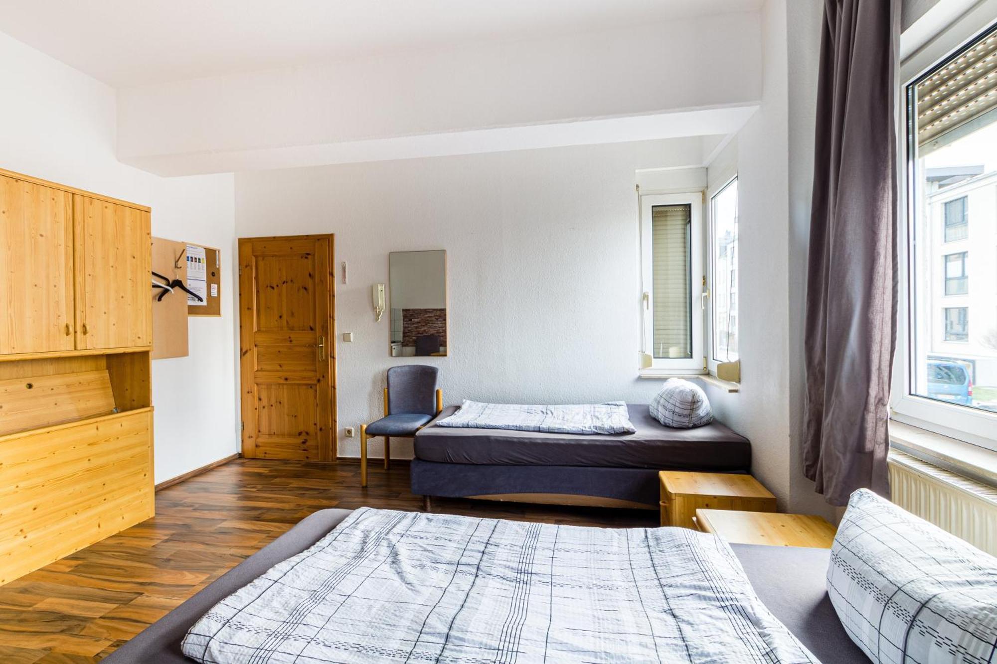 Apartmenthaus In Chemnitz Fuer Monteure Exterior foto