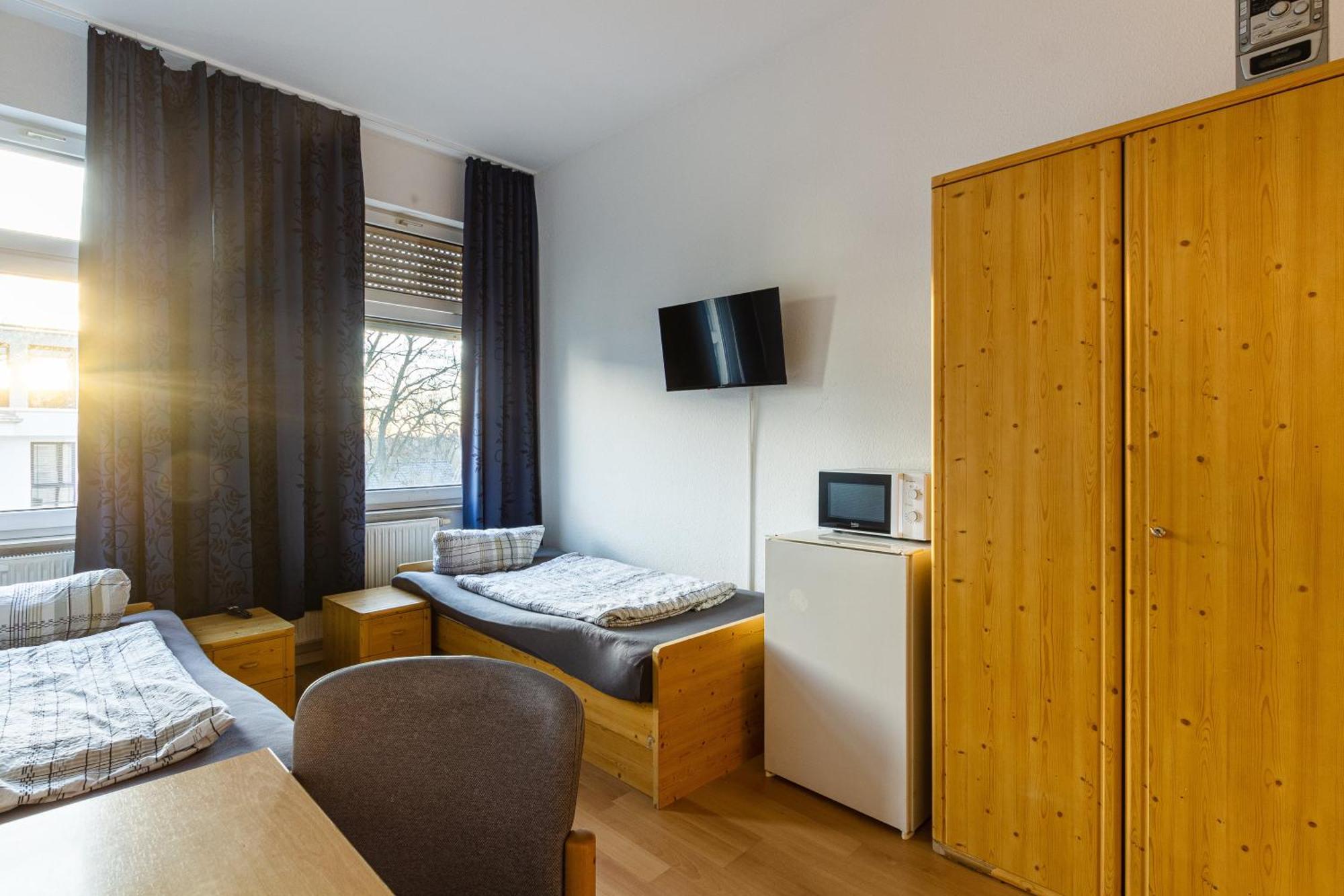 Apartmenthaus In Chemnitz Fuer Monteure Exterior foto