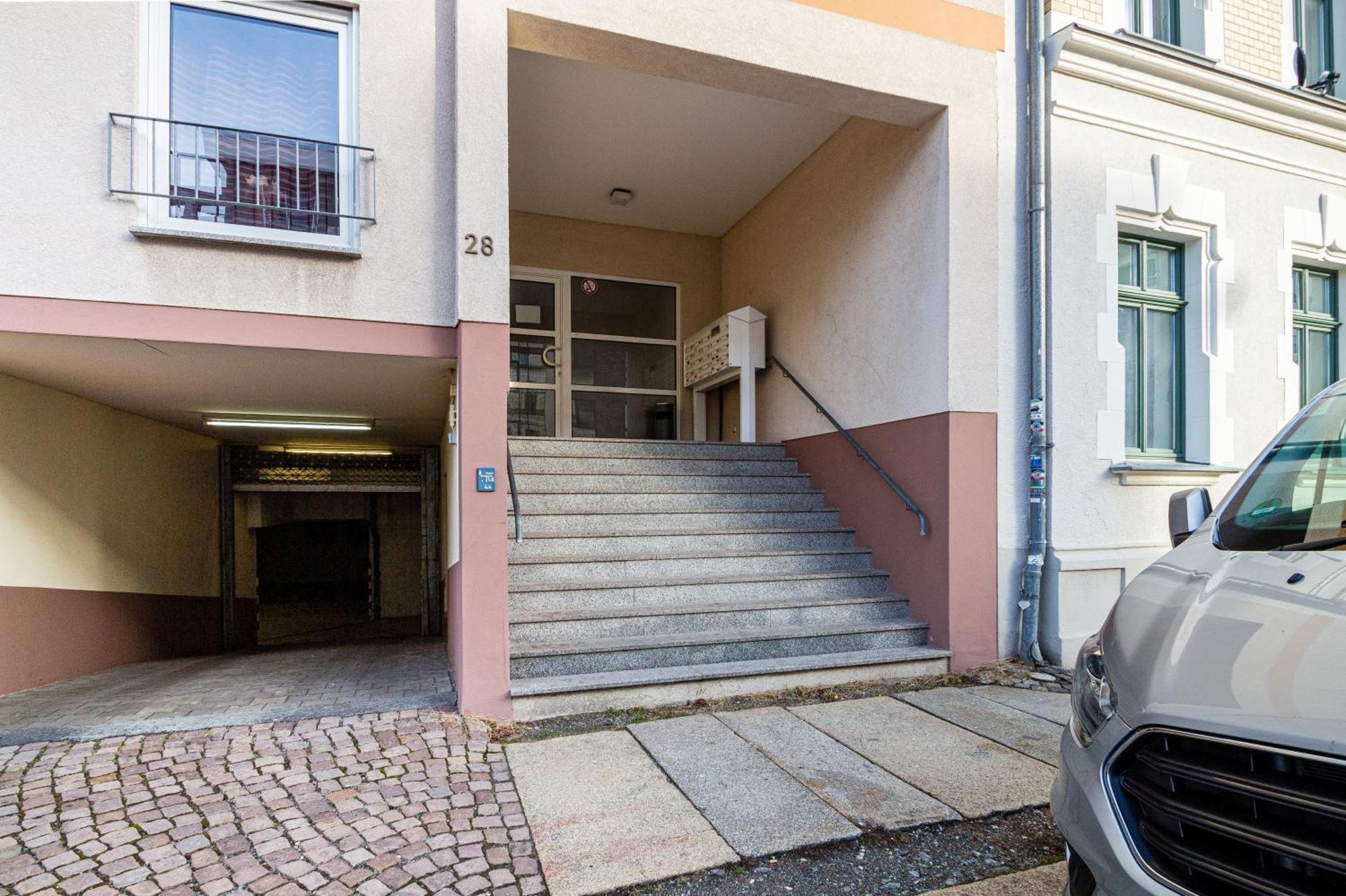 Apartmenthaus In Chemnitz Fuer Monteure Exterior foto